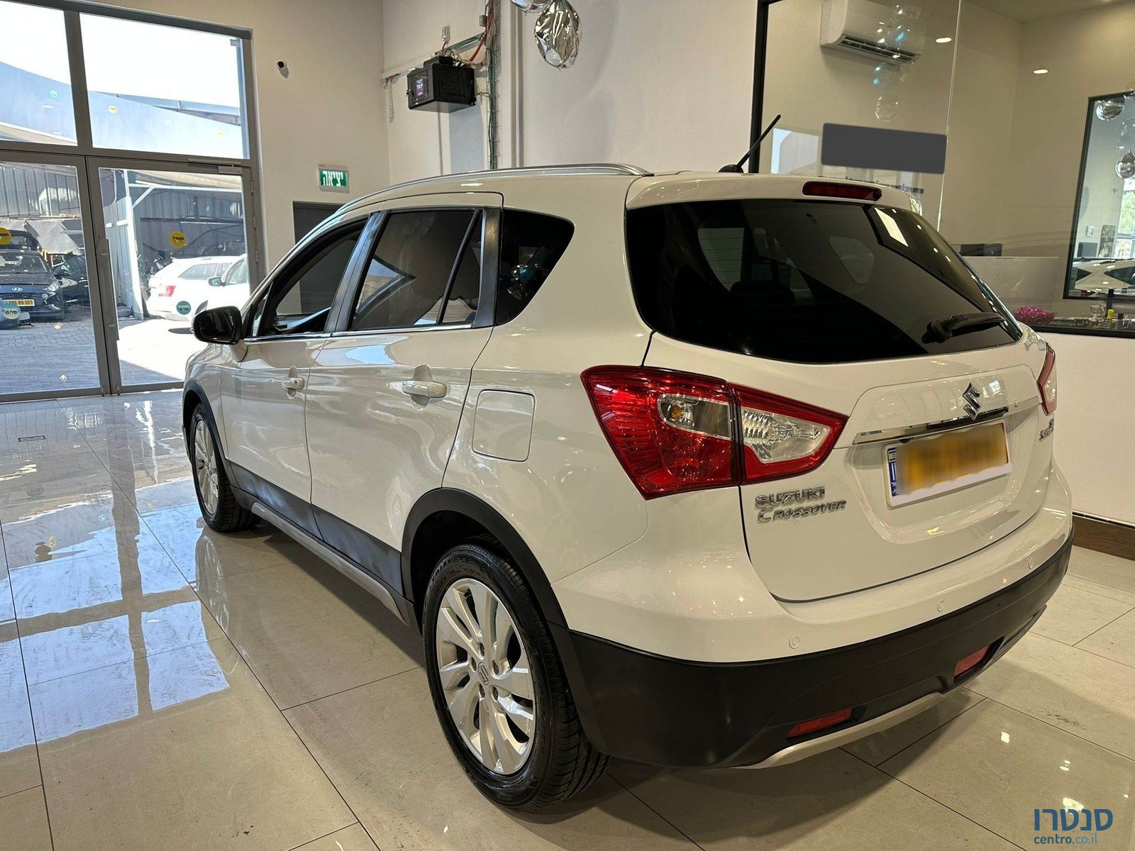 2019' Suzuki SX4 S-Cross photo #4