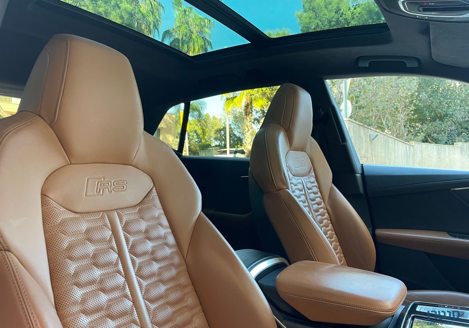 2022' Audi RS Q8 אאודי photo #5