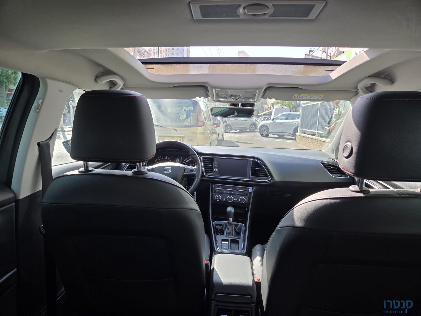 2018' SEAT Leon photo #3