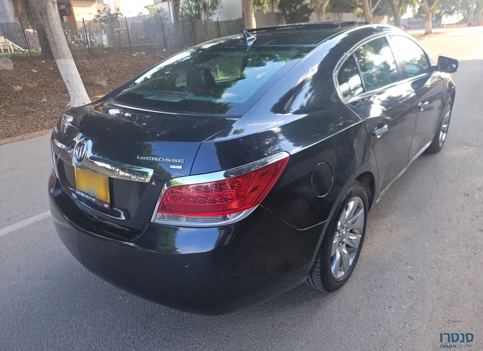 2011' Buick LaCrosse ביואיק לה-קרוס photo #2