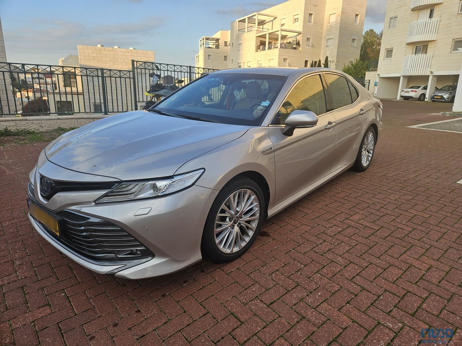 2020' Toyota Camry טויוטה קאמרי photo #1