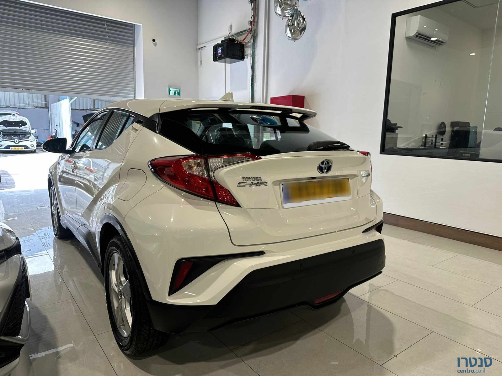 2019' Toyota C-HR photo #3