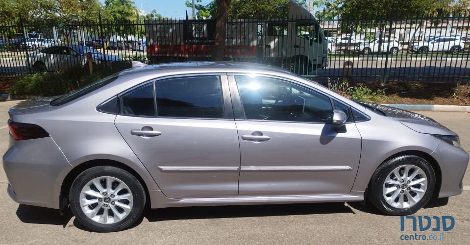 2019' Toyota Corolla טויוטה קורולה photo #3