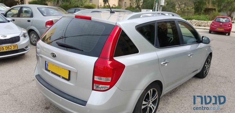 2010' Kia Ceed photo #2