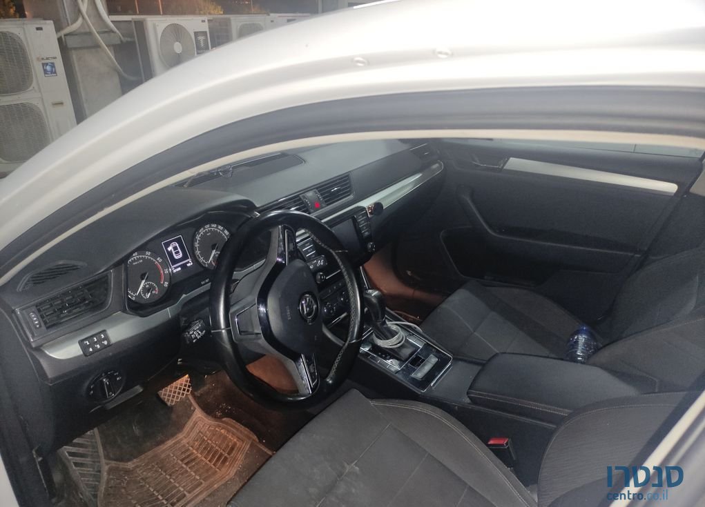 2016' Skoda Superb סקודה סופרב photo #1