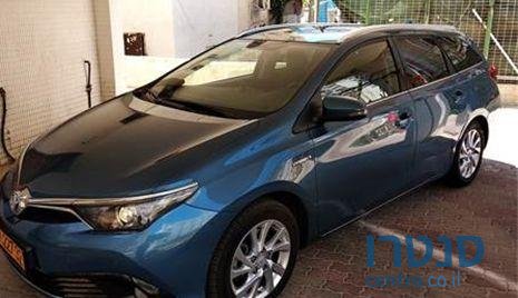 2015' Toyota Auris טויוטה אוריס photo #2