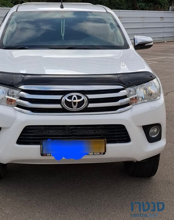 2016' Toyota Hilux טויוטה היילקס photo #3