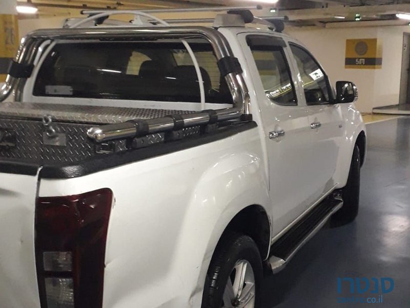 2017' Isuzu 4X4 D-Max איסוזו photo #5