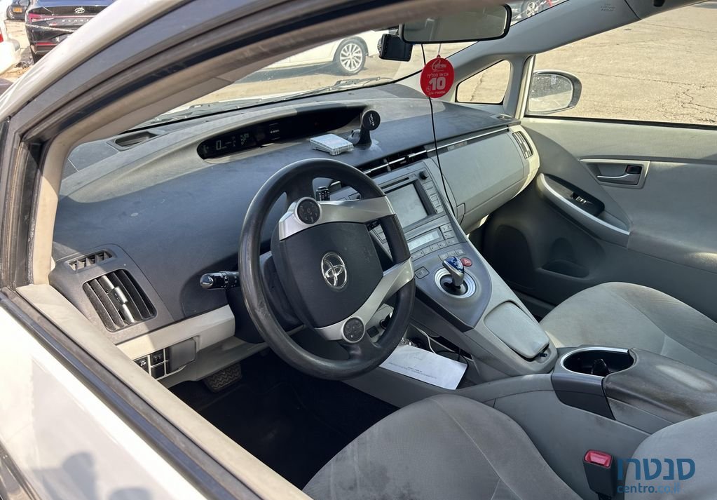 2013' Toyota Prius טויוטה פריוס photo #5