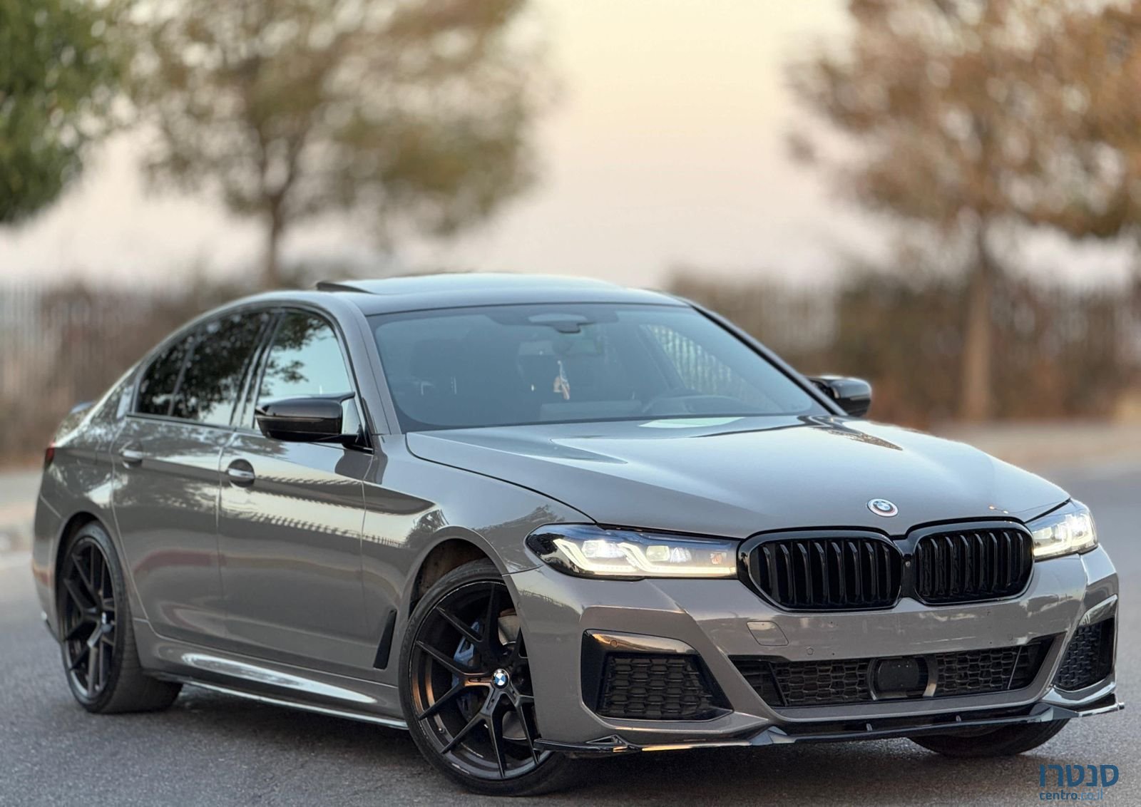 2021' BMW 5 Series ב מ וו סדרה 5 photo #1