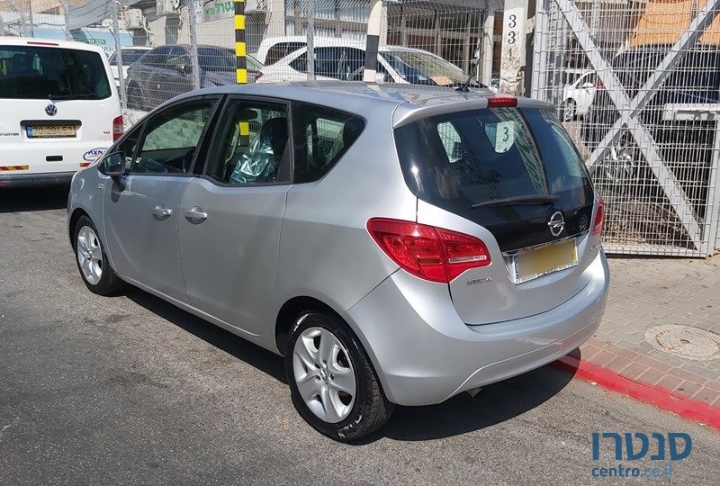 2015' Opel Meriva photo #2