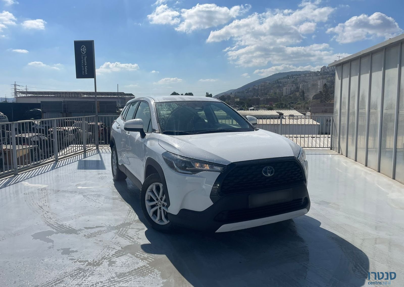 2023' Toyota Corolla Cross טויוטה קורולה קרוס photo #1