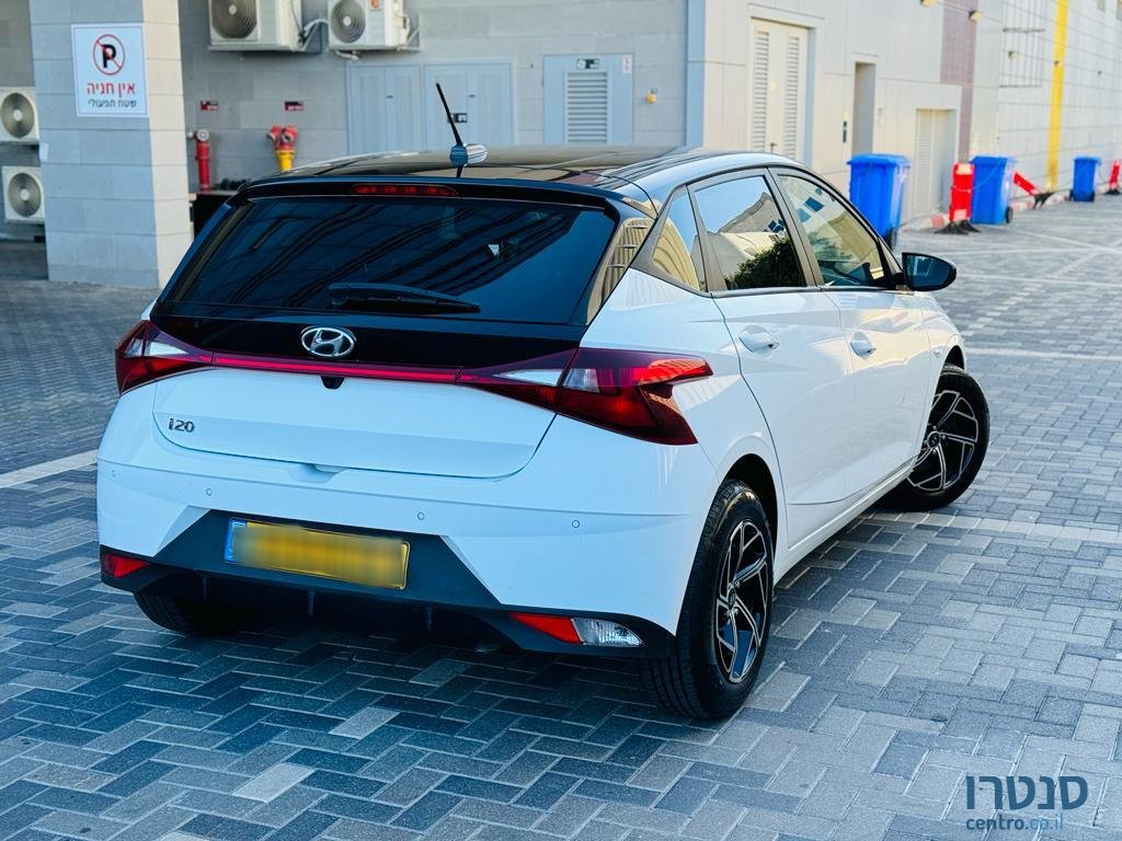 2021' Hyundai i20 photo #3