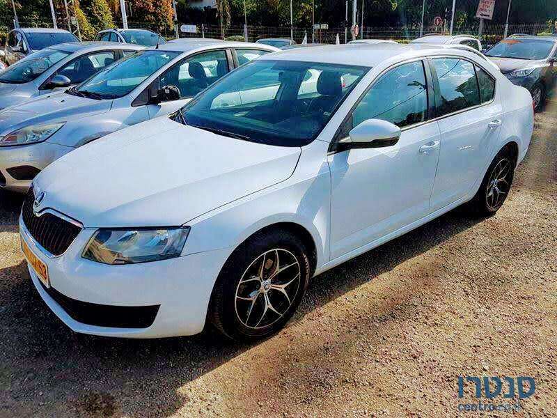 2014' Skoda Octavia photo #1