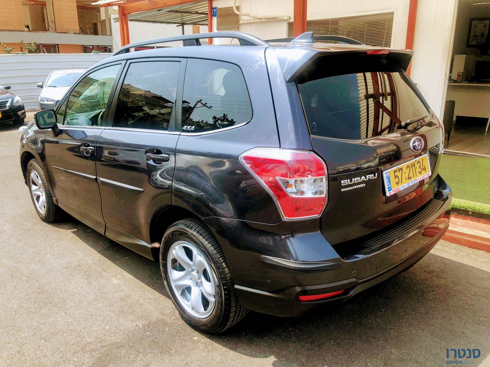 2015' Subaru Forester photo #3