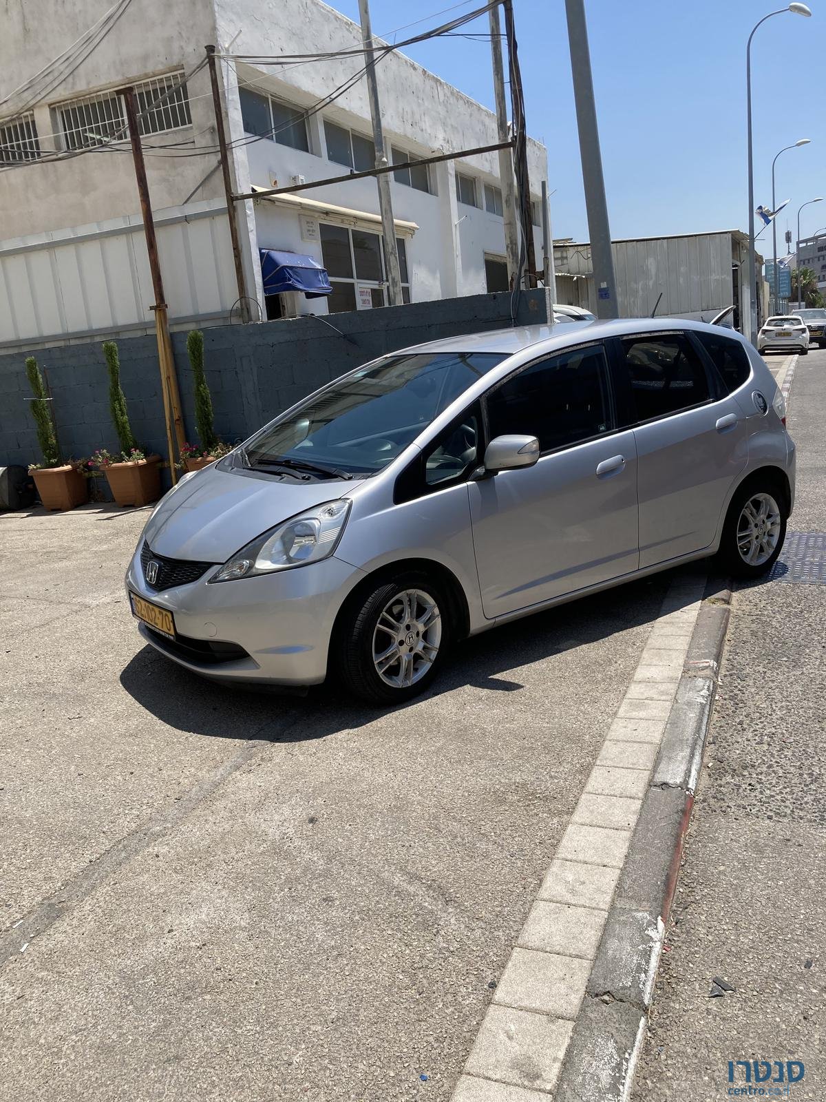 2010' Honda Jazz photo #2