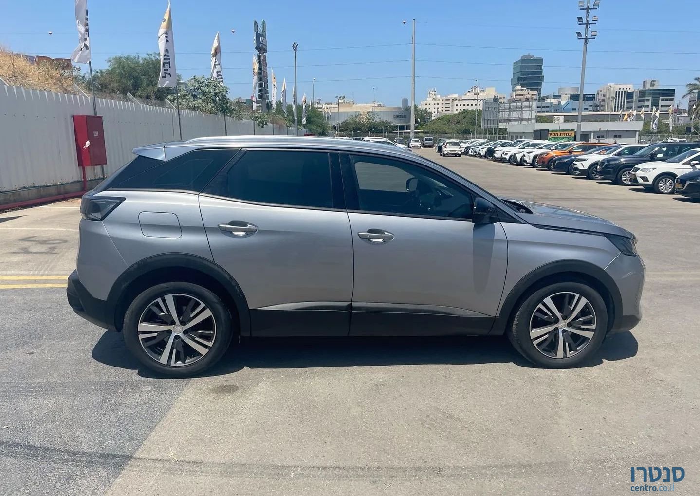 2022' Peugeot 3008 פיג'ו photo #2