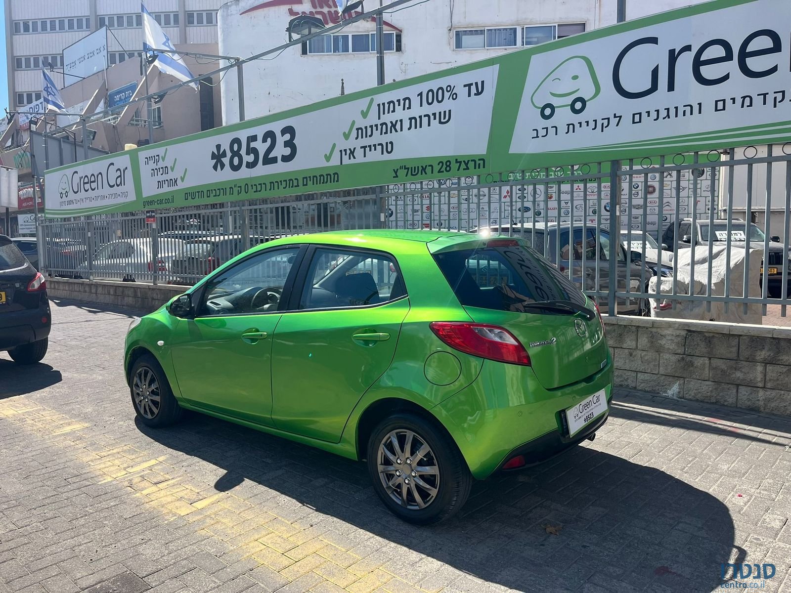 2012' Mazda 2 photo #5