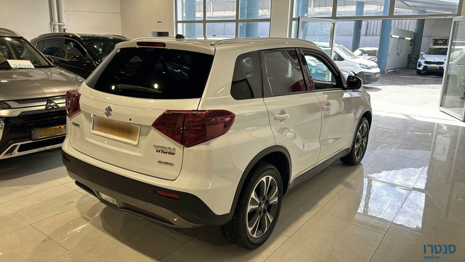 2020' Suzuki Vitara photo #3