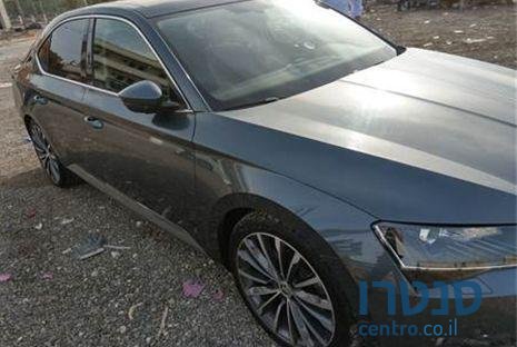 2017' Skoda Superb סקודה סופרב photo #2