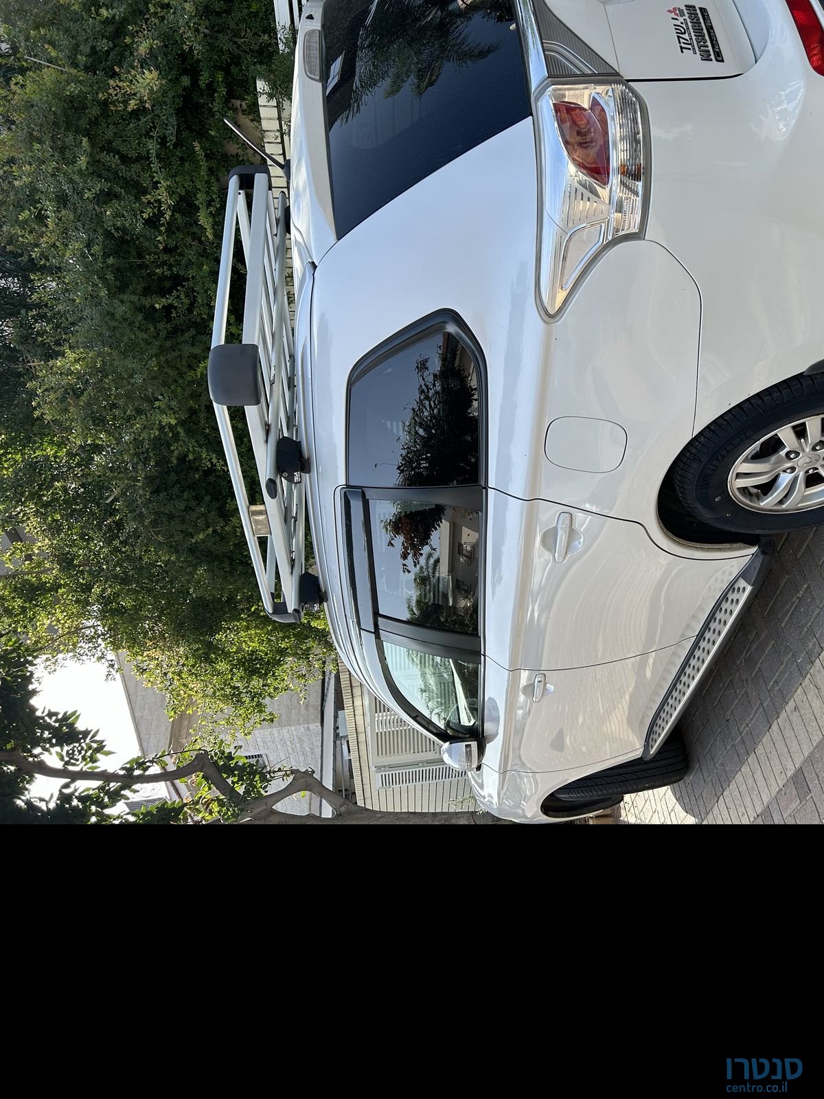 2015' Mitsubishi Outlander מיצובישי אאוטלנדר photo #2