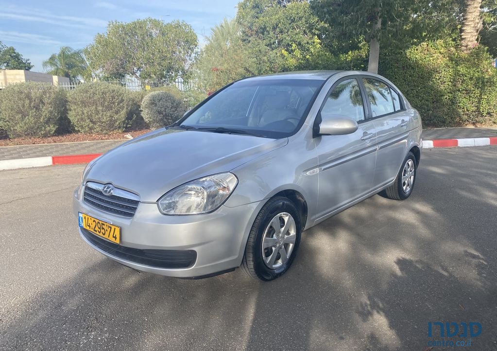 2010' Hyundai Accent יונדאי אקסנט photo #1