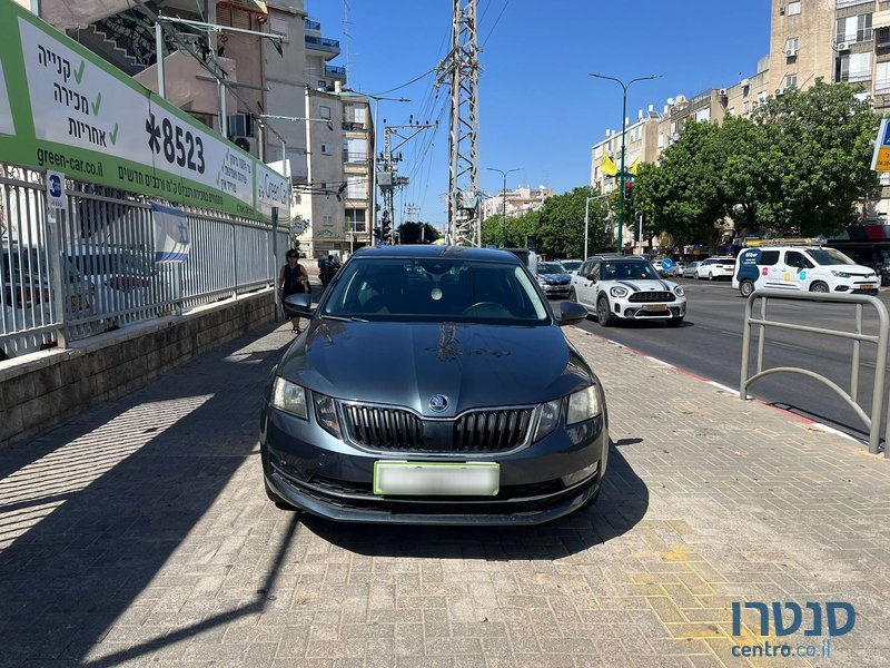 2018' Skoda Octavia photo #3