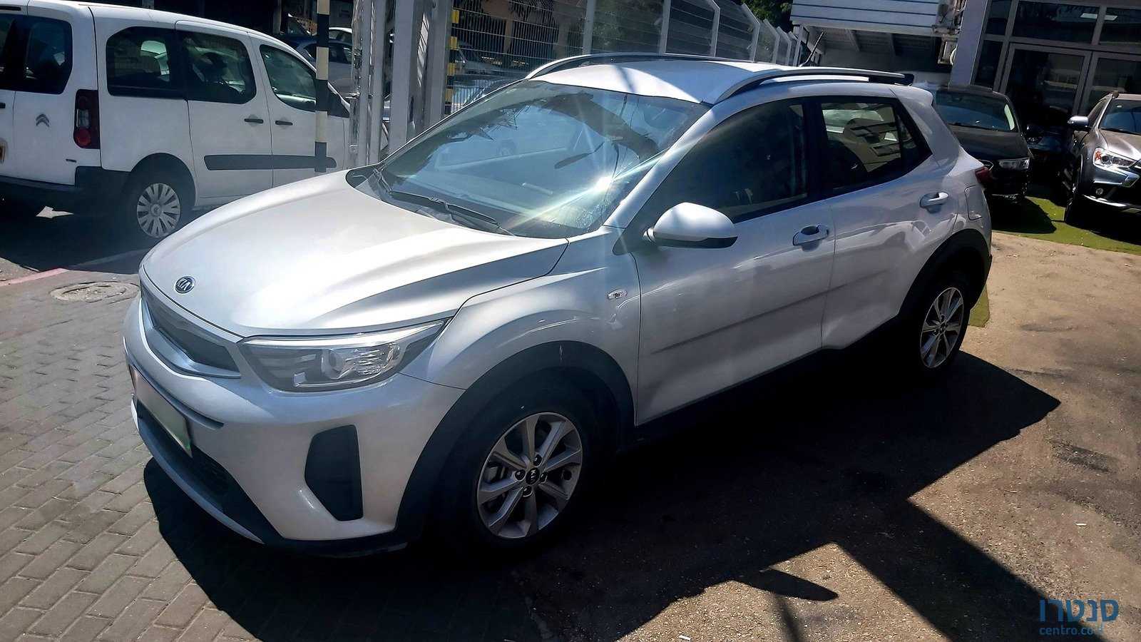 2019' Kia Stonic photo #1