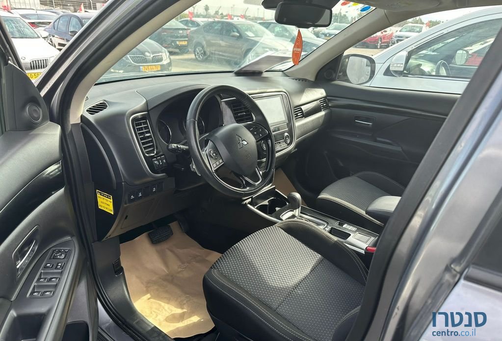 2019' Mitsubishi Outlander מיצובישי אאוטלנדר photo #4