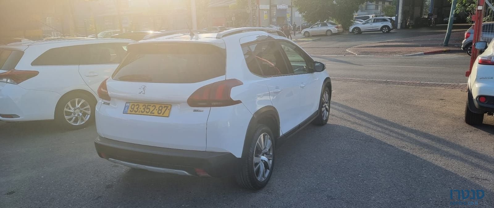 2017' Peugeot 2008 פיג'ו photo #2