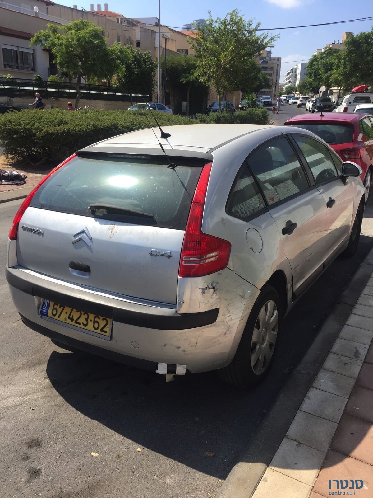 2008' Citroen C4 photo #1