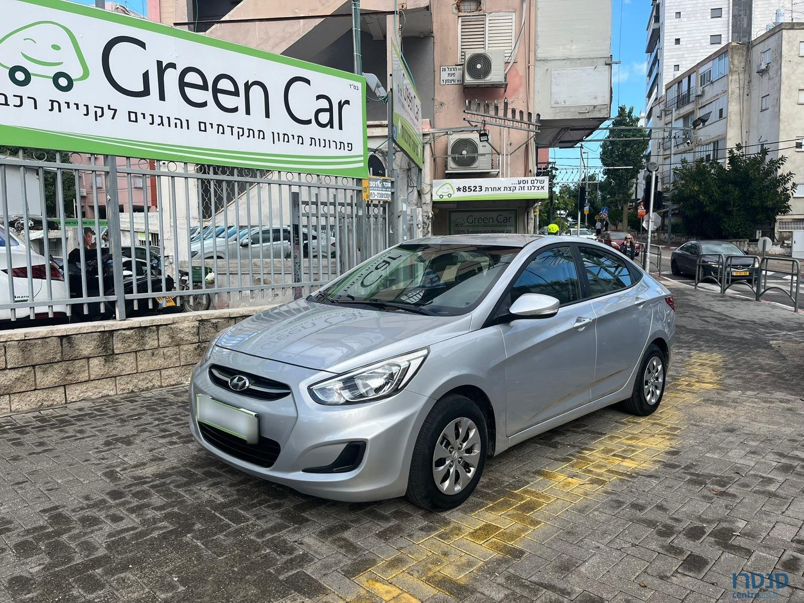 2014' Hyundai i25 photo #2