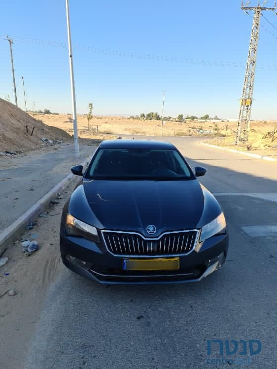 2016' Skoda Superb סקודה סופרב photo #2
