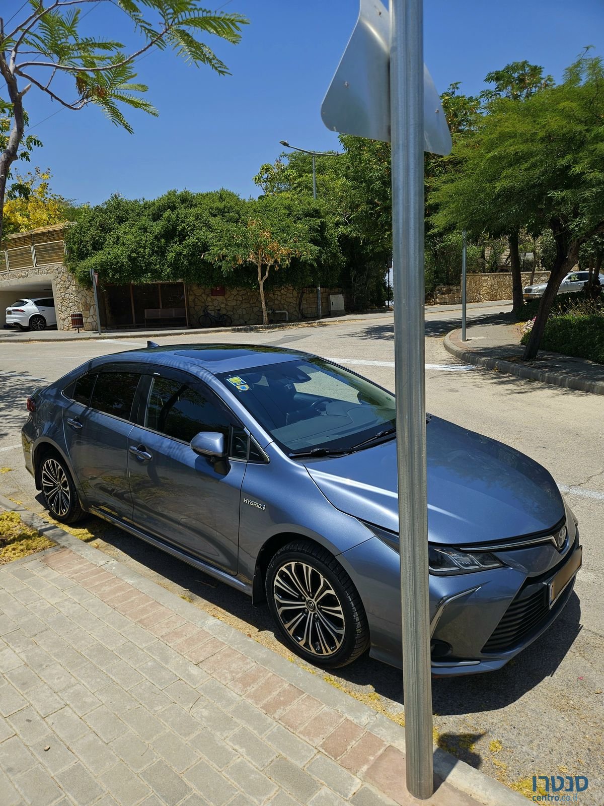 2020' Toyota Corolla טויוטה קורולה photo #3