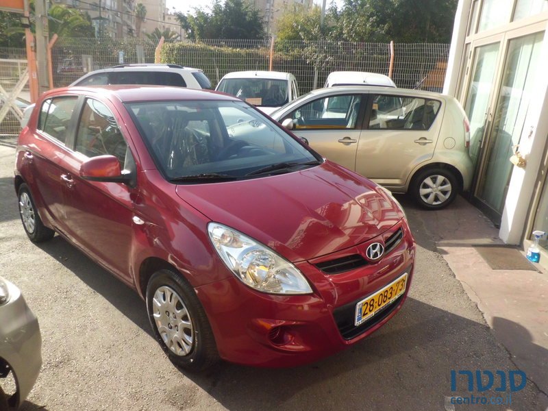 2012' Hyundai i20 photo #1