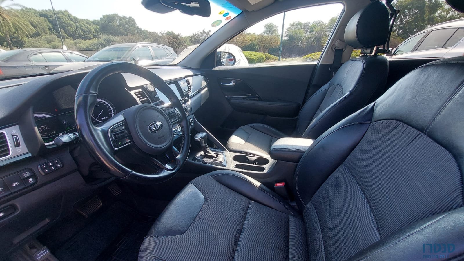 2018' Kia Niro photo #3