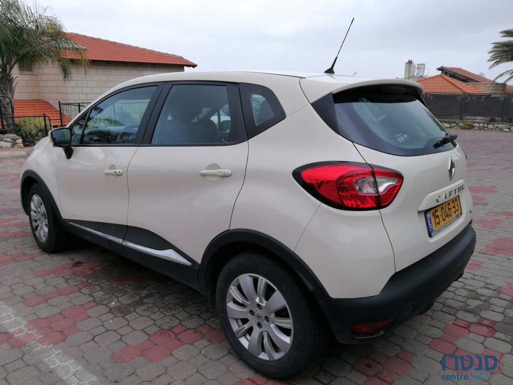 2015' Renault Captur photo #3
