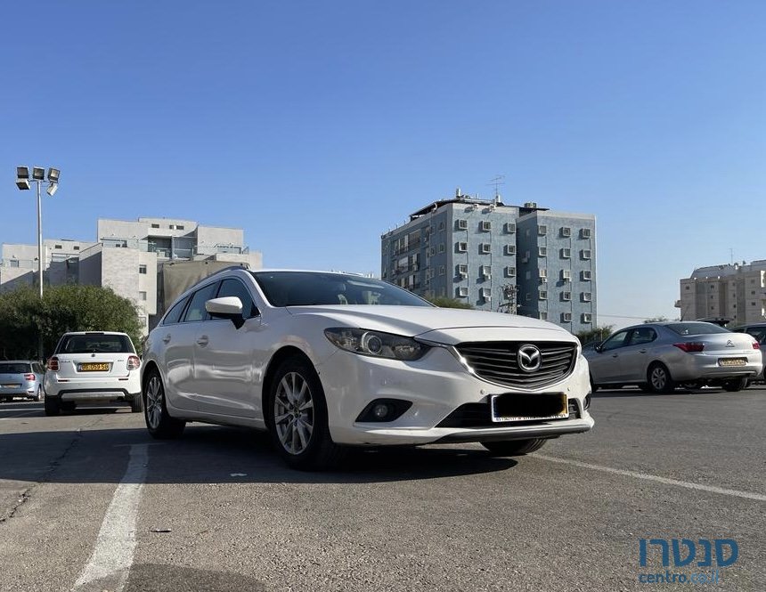 2013' Mazda 6 Универсал photo #4