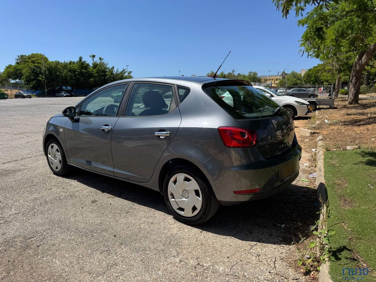 2014' SEAT Ibiza photo #2