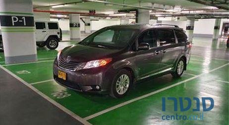 2016' Toyota Sienna טויוטה סיינה photo #1