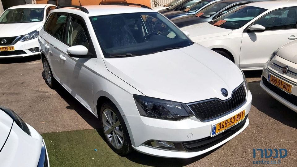 2017' Skoda Fabia photo #1