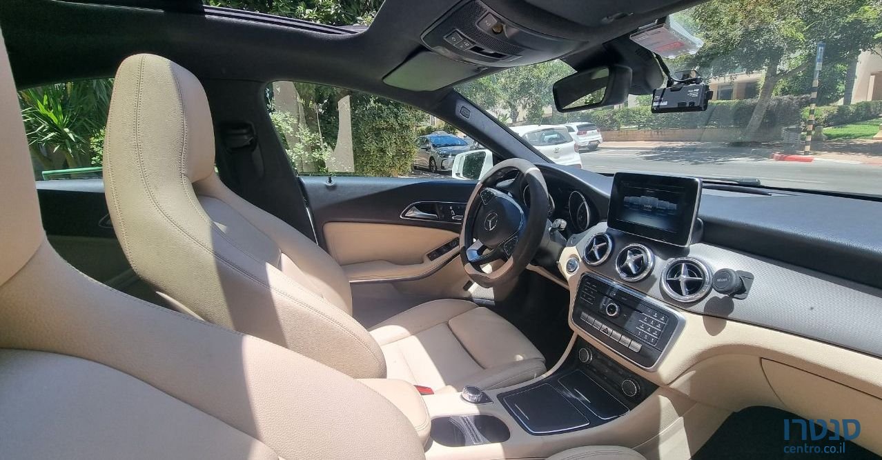 2017' Mercedes-Benz CLA מרצדס-בנץ photo #6