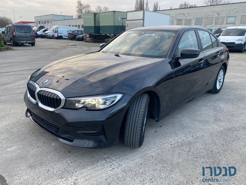 2019' BMW 318 d photo #4