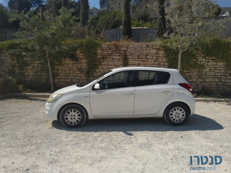 2009' Hyundai i20 יונדאי photo #4