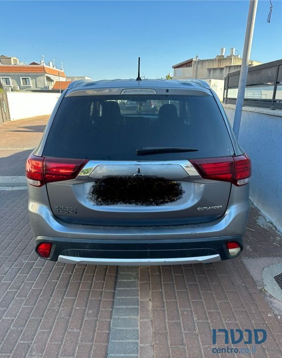 2016' Mitsubishi Outlander מיצובישי אאוטלנדר photo #2