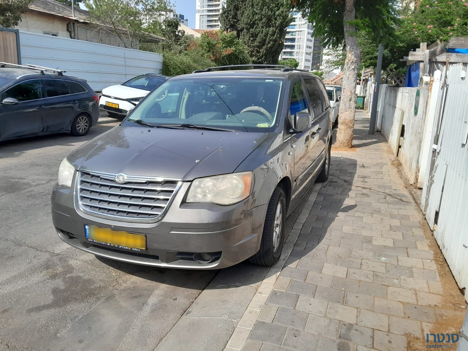 2011' Chrysler Grand Voyager קרייזלר גראנד וויאג`ר photo #3