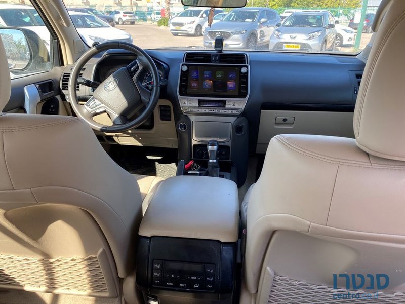 2019' Toyota Land Cruiser טויוטה לנד קרוזר photo #4