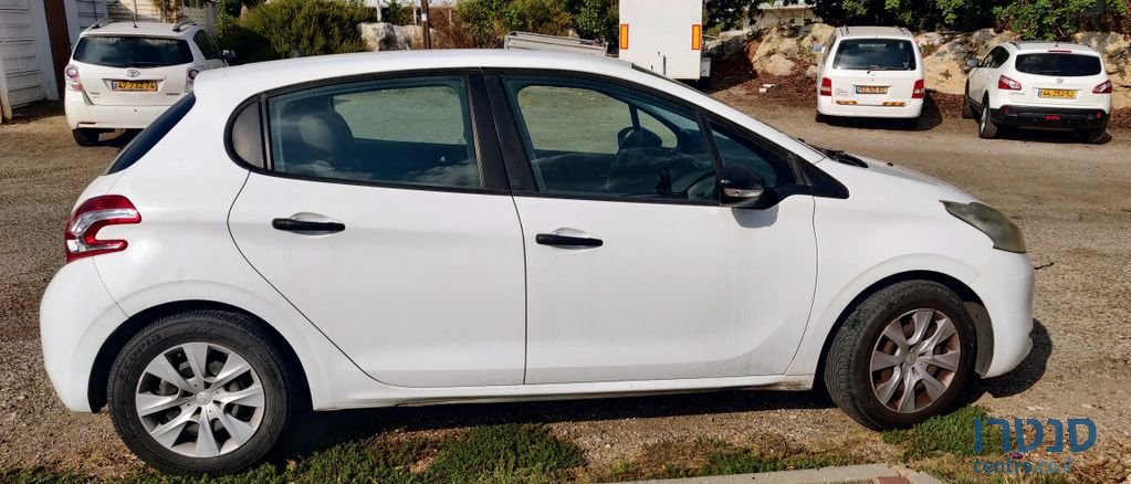 2014' Peugeot 208 פיג'ו photo #1