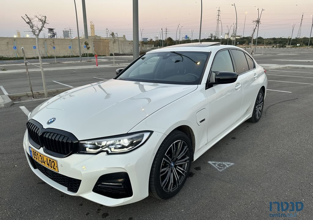2022' BMW 3 Series ב.מ.וו סדרה photo #1