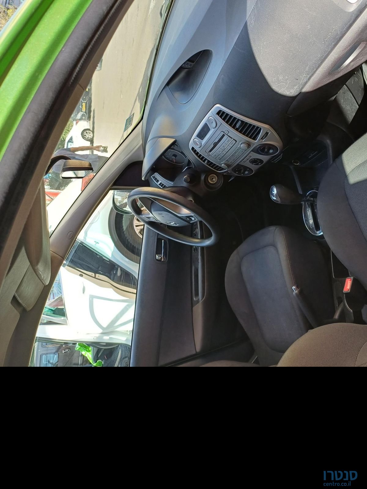 2012' Hyundai i20 יונדאי photo #2